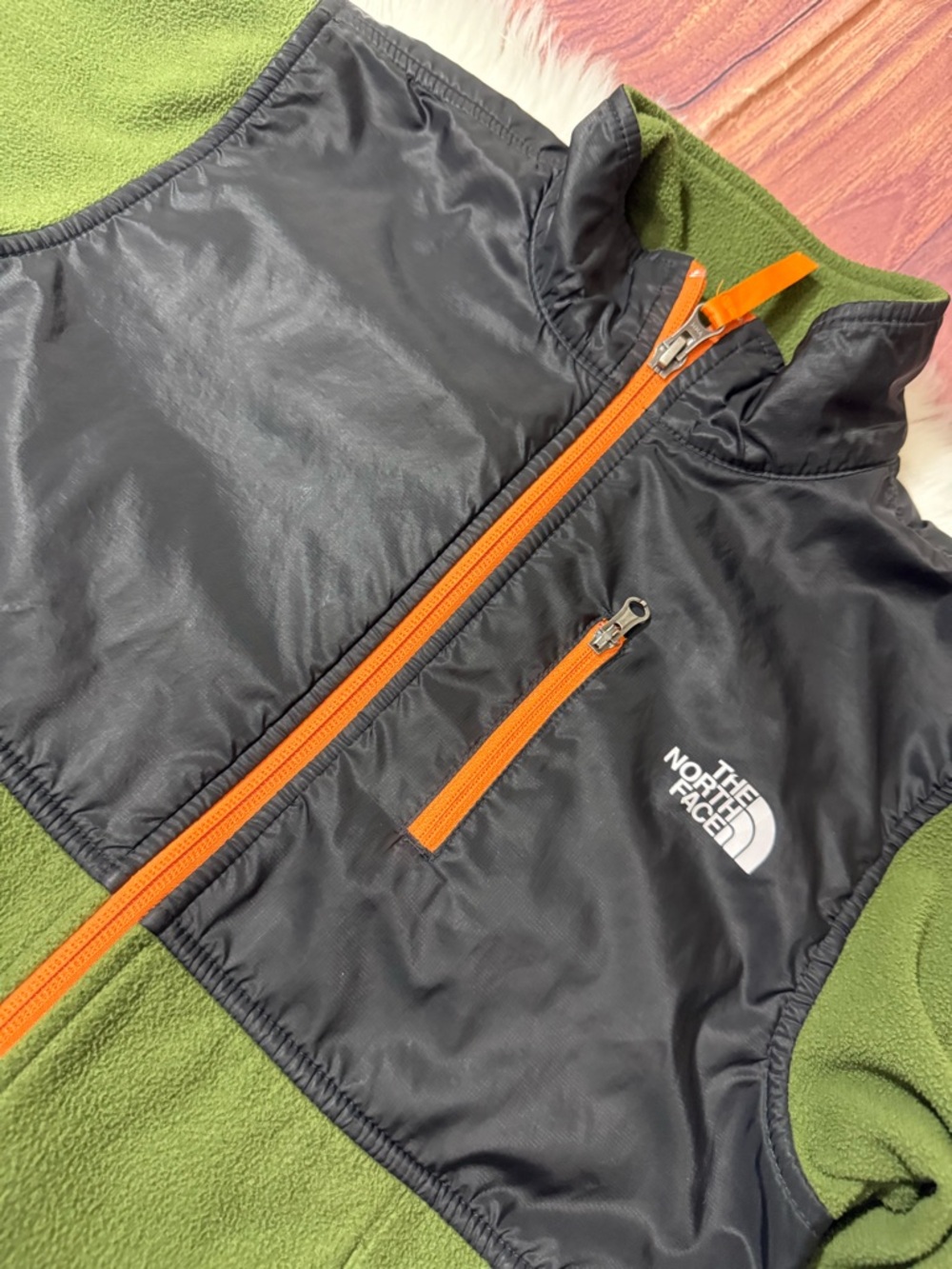 The North Face Fleece Zip Up Jacket - Boys Size Medium (10/12) - Picture 4 of 16